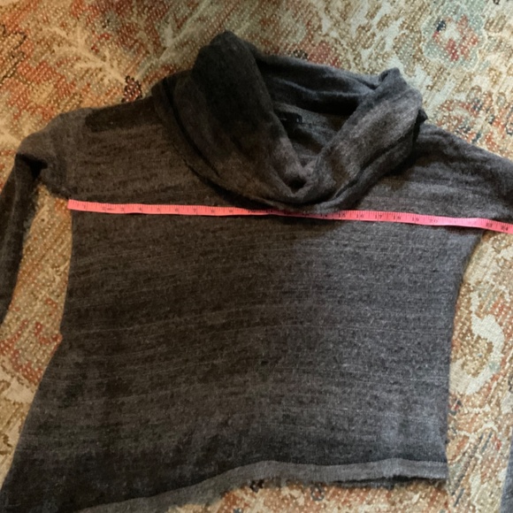 Prana Asymmetrical Hem Cowl Neck Knit Sweater Gray size Small - Picture 4 of 9